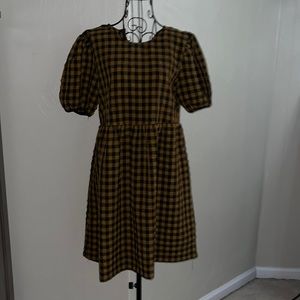 Patterned oversized puff sleeve dress *never worn